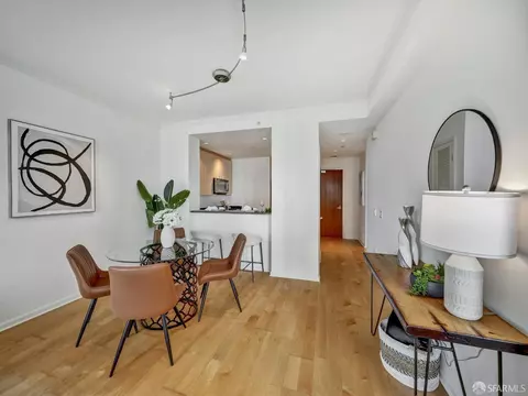 Dining - 400 Beale St #2202, San Francisco, CA 94105 photo 2 of 2