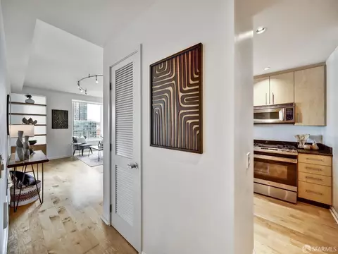 Entry Way - 400 Beale St #2202, San Francisco, CA 94105 photo 2 of 2