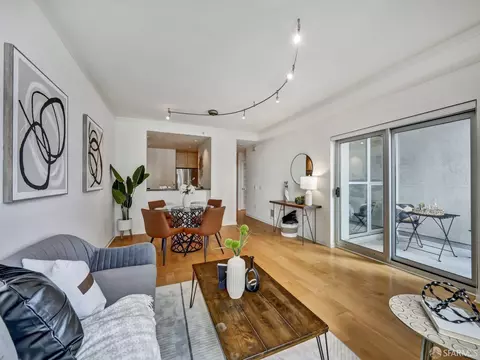 Living - 400 Beale St #2202, San Francisco, CA 94105 photo 4 of 5