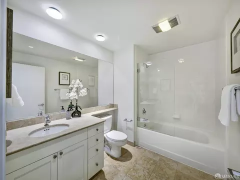 Bath - 400 Beale St #2202, San Francisco, CA 94105 photo 1 of 1