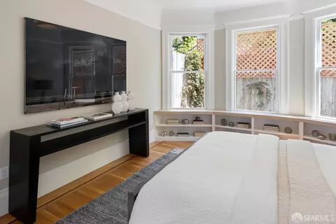 Bedroom - 24 White St, San Francisco, CA 94109 photo 2 of 5