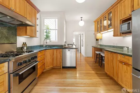 Kitchen - 24 White St, San Francisco, CA 94109 photo 2 of 5