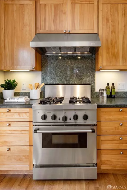 Kitchen - 24 White St, San Francisco, CA 94109 photo 5 of 5