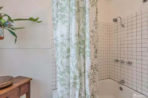 Bath - 2314 Edwards St, Berkeley, CA 94702 photo 2 of 3