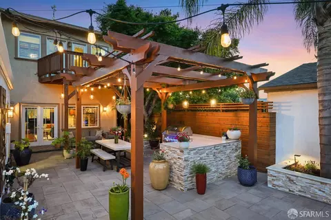 Exterior - 2445 Encinal Ave, Alameda, CA 94501 photo 14 of 17