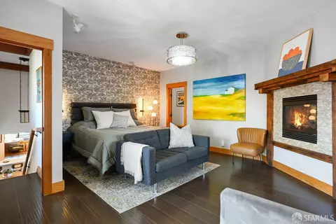 Bedroom - 2445 Encinal Ave, Alameda, CA 94501 photo 1 of 7