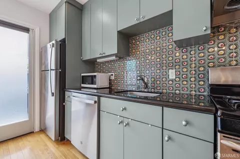 Kitchen - 2721 Harrison St, San Francisco, CA 94110 photo 3 of 4