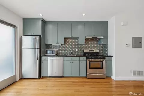 Kitchen - 2721 Harrison St, San Francisco, CA 94110 photo 2 of 4
