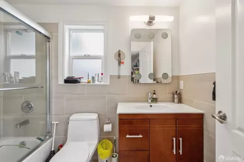 Bath - 2721 Harrison St, San Francisco, CA 94110 photo 4 of 5