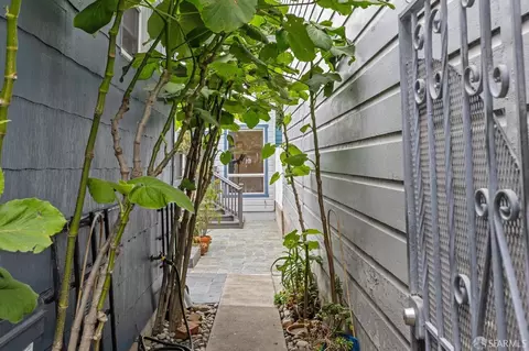 Exterior - 2721 Harrison St, San Francisco, CA 94110 photo 7 of 14