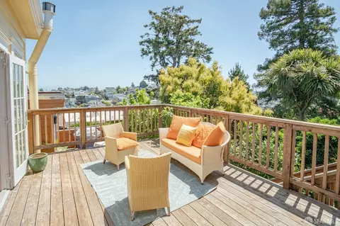 Exterior - 39 Romain St, San Francisco, CA 94114 photo 5 of 10