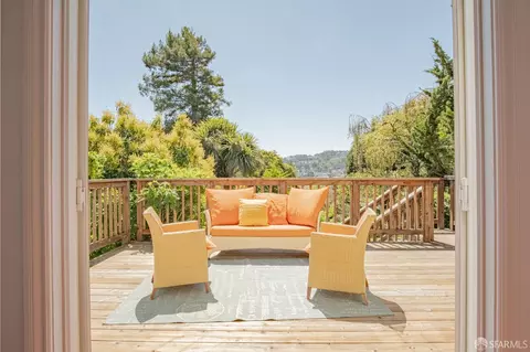 Exterior - 39 Romain St, San Francisco, CA 94114 photo 3 of 10