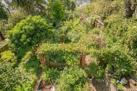 Exterior - 39 Romain St, San Francisco, CA 94114 photo 7 of 10