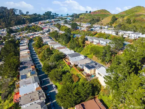 View/Area - 63 Knollview Way, San Francisco, CA 94131 photo 3 of 11