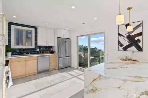 Kitchen - 63 Knollview Way, San Francisco, CA 94131 photo 5 of 8
