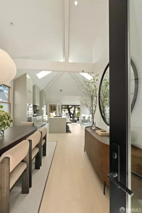 Entry Way - 47 Worth St, San Francisco, CA 94114 photo 7 of 7