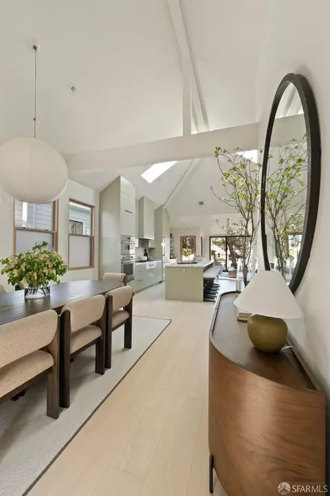 Entry Way - 47 Worth St, San Francisco, CA 94114 photo 1 of 7