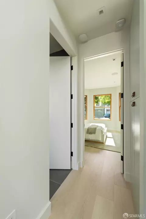 Entry Way - 47 Worth St, San Francisco, CA 94114 photo 2 of 7