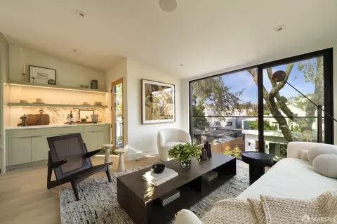 Living - 47 Worth St, San Francisco, CA 94114 photo 1 of 6