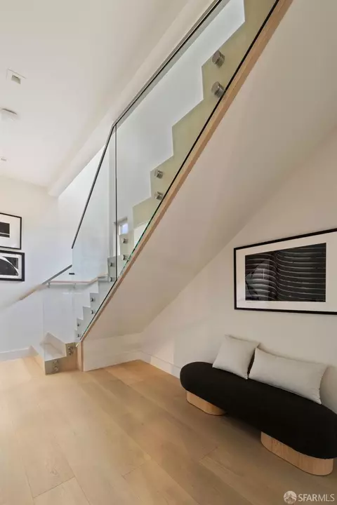 Entry Way - 47 Worth St, San Francisco, CA 94114 photo 3 of 7