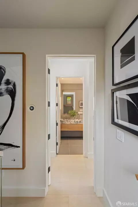 Entry Way - 47 Worth St, San Francisco, CA 94114 photo 4 of 7