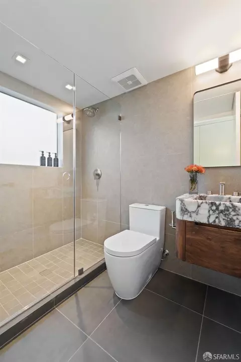 Bath - 47 Worth St, San Francisco, CA 94114 photo 10 of 12
