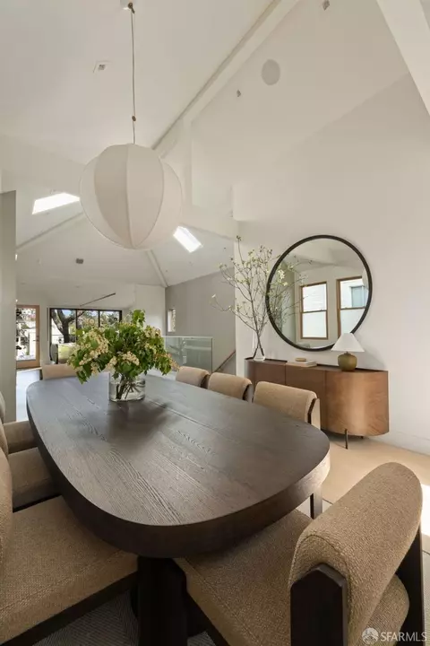 Dining - 47 Worth St, San Francisco, CA 94114 photo 2 of 4