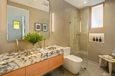 Bath - 47 Worth St, San Francisco, CA 94114 photo 6 of 12