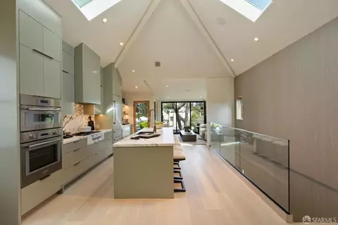 Kitchen - 47 Worth St, San Francisco, CA 94114 photo 5 of 8
