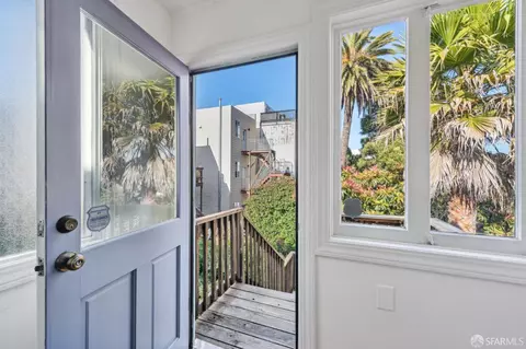 Entry Way - 338 Scott St, San Francisco, CA 94117 photo 3 of 6