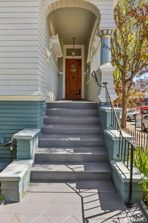 Exterior - 289 Frederick St, San Francisco, CA 94117 photo 3 of 9