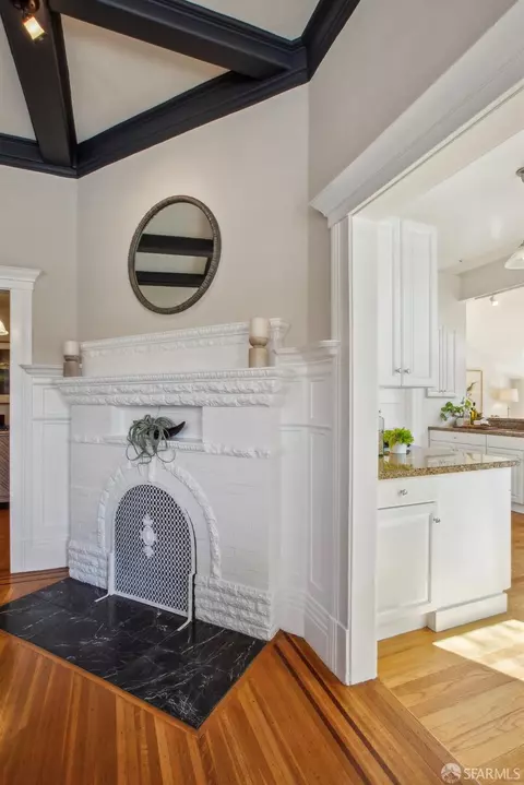 Entry Way - 289 Frederick St, San Francisco, CA 94117 photo 6 of 11