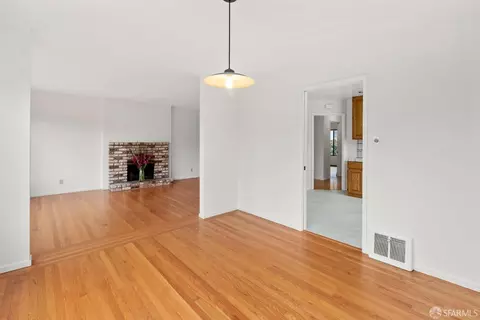 Living - 283 Dellbrook Ave, San Francisco, CA 94131 photo 2 of 4