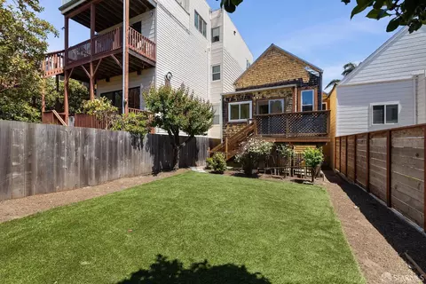 Exterior - 1030 Sanchez St, San Francisco, CA 94114 photo 4 of 4