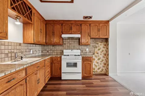 Kitchen - 209 Bridgeview Dr, San Francisco, CA 94124 photo 3 of 3