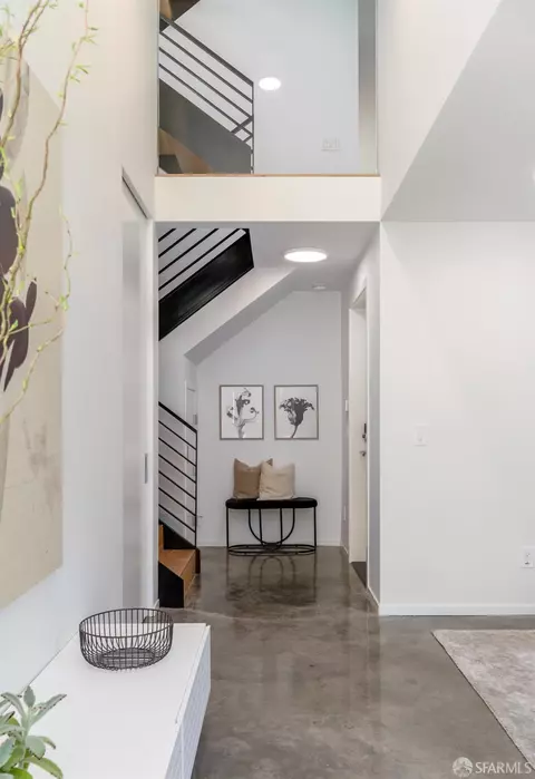 Entry Way - 687 28th St, San Francisco, CA 94131 photo 5 of 6