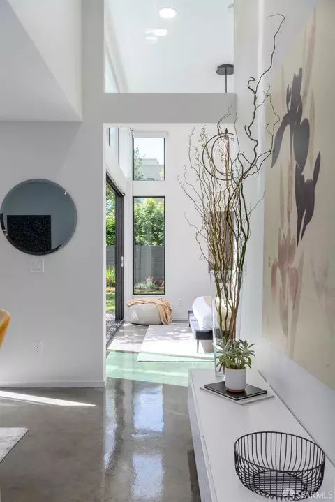Entry Way - 687 28th St, San Francisco, CA 94131 photo 6 of 6
