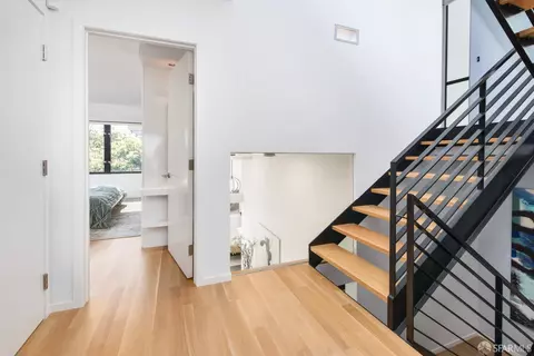 Entry Way - 687 28th St, San Francisco, CA 94131 photo 4 of 6
