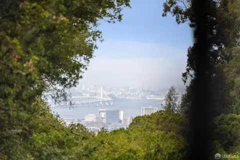 View/Area - 1395 Alvarado Rd, Berkeley, CA 94705 photo 3 of 7