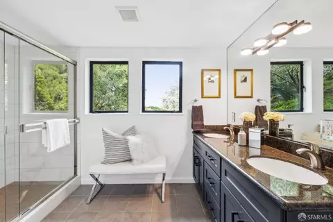 Bath - 1395 Alvarado Rd, Berkeley, CA 94705 photo 2 of 12
