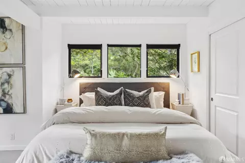 Bedroom - 1395 Alvarado Rd, Berkeley, CA 94705 photo 2 of 6
