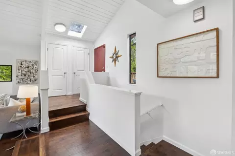 Entry Way - 1395 Alvarado Rd, Berkeley, CA 94705 photo 2 of 3