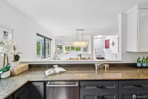Kitchen - 1395 Alvarado Rd, Berkeley, CA 94705 photo 6 of 8