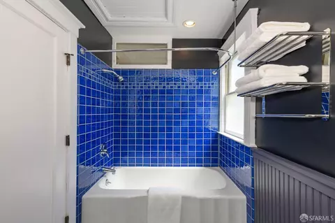 Bath - 3165 Folsom St, San Francisco, CA 94110 photo 7 of 9