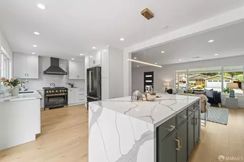 Kitchen - 1019 Rio Vista Dr, Pacifica, CA 94044 photo 6 of 15
