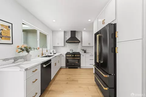 Kitchen - 1019 Rio Vista Dr, Pacifica, CA 94044 photo 7 of 15