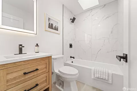 Bath - 1019 Rio Vista Dr, Pacifica, CA 94044 photo 8 of 11