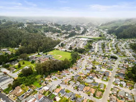 View/Area - 1019 Rio Vista Dr, Pacifica, CA 94044 photo 6 of 9