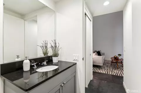 Bath - 2002 3rd St #214, San Francisco, CA 94107 photo 3 of 4