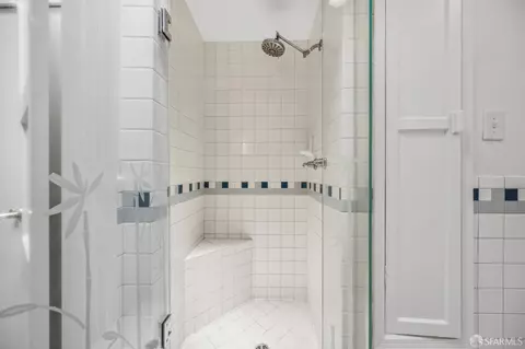 Bath - 25 Roselyn Ter, San Francisco, CA 94118 photo 3 of 6